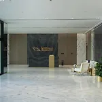 Serene 1-Bedroom Apartment With Pool View In Jvc