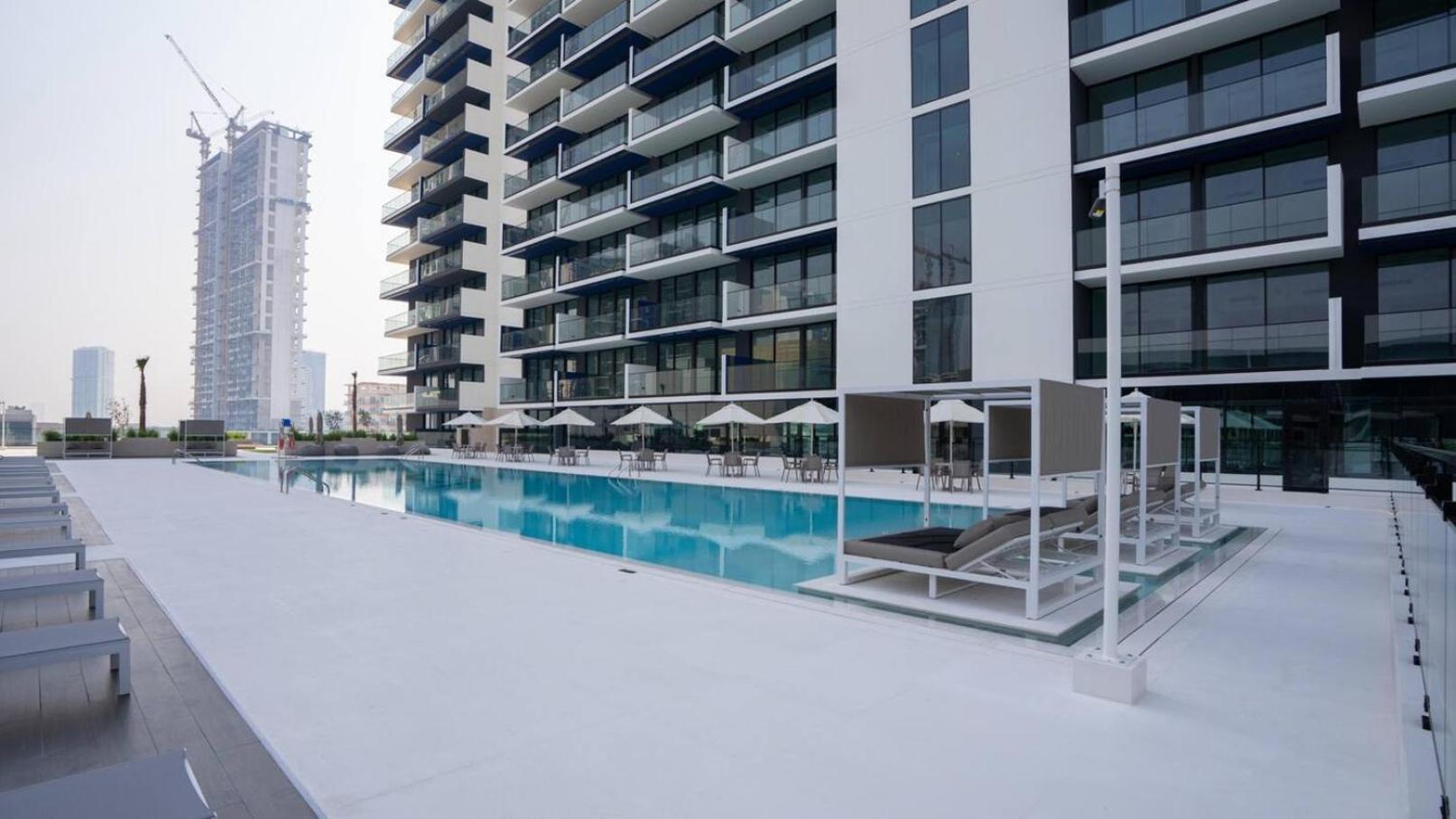 Apartment Serene 1-bedroom With Pool View In Jvc *