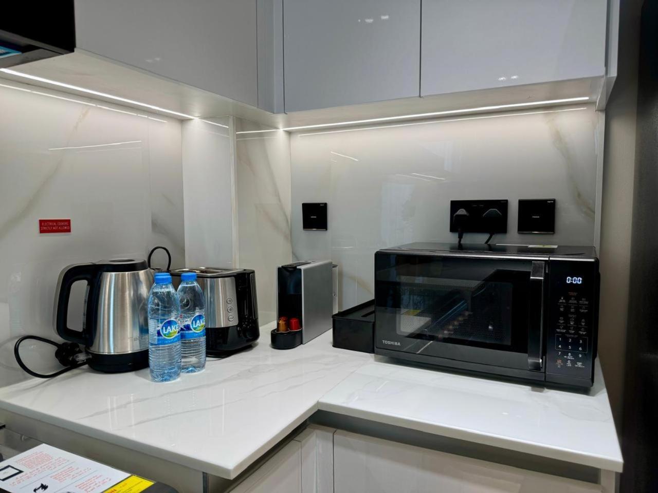 Serene 1-bedroom With Pool View In Jvc Apartment
