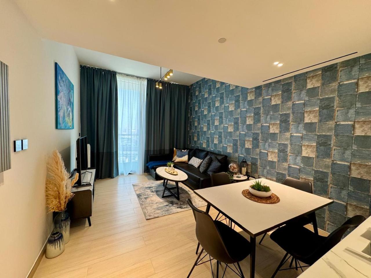 Serene 1-bedroom With Pool View In Jvc Apartment *