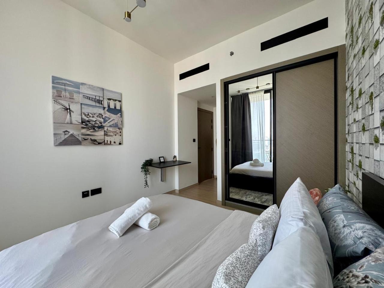 Serene 1-bedroom With Pool View In Jvc Apartment Dubai
