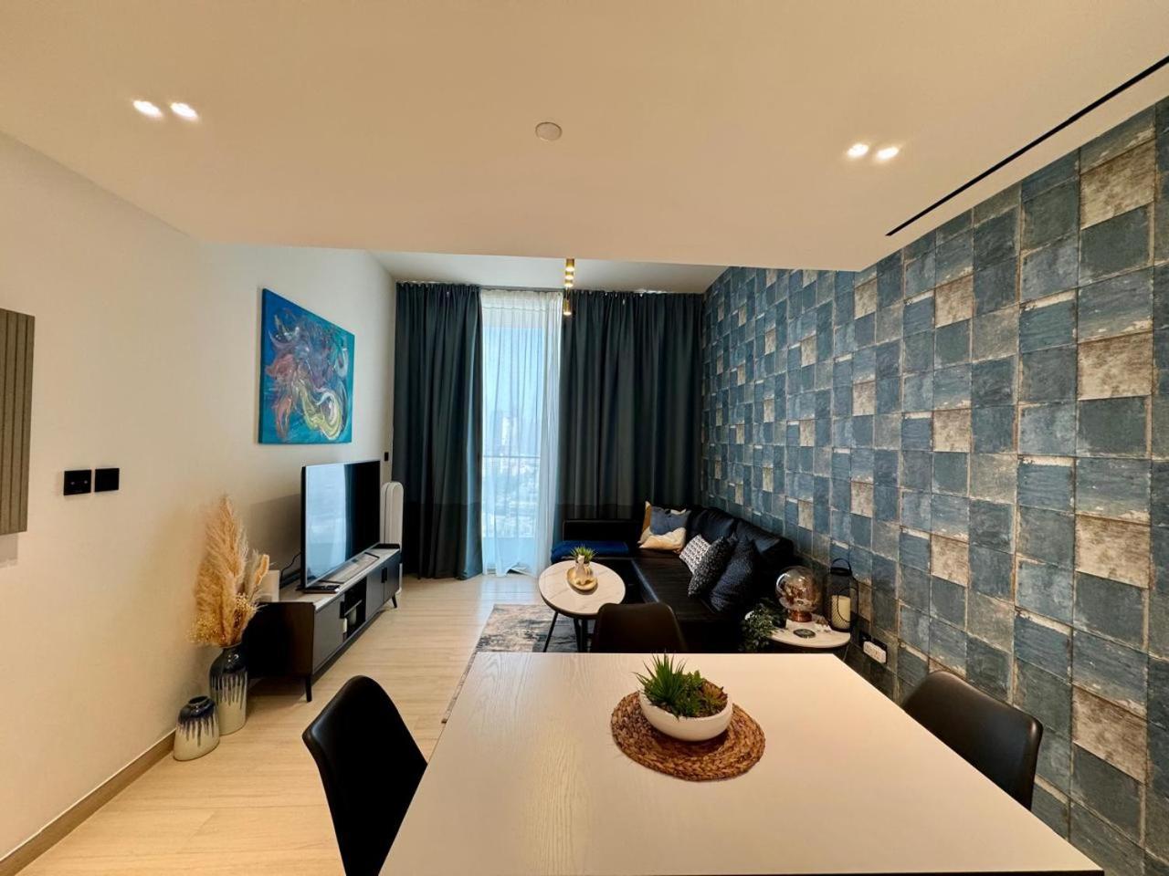 Apartment Serene 1-bedroom With Pool View In Jvc