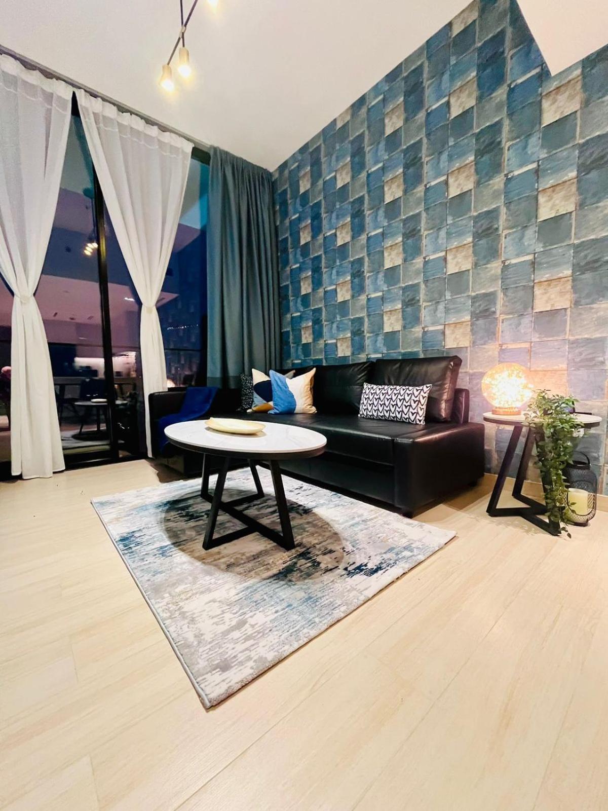 Serene 1-bedroom With Pool View In Jvc