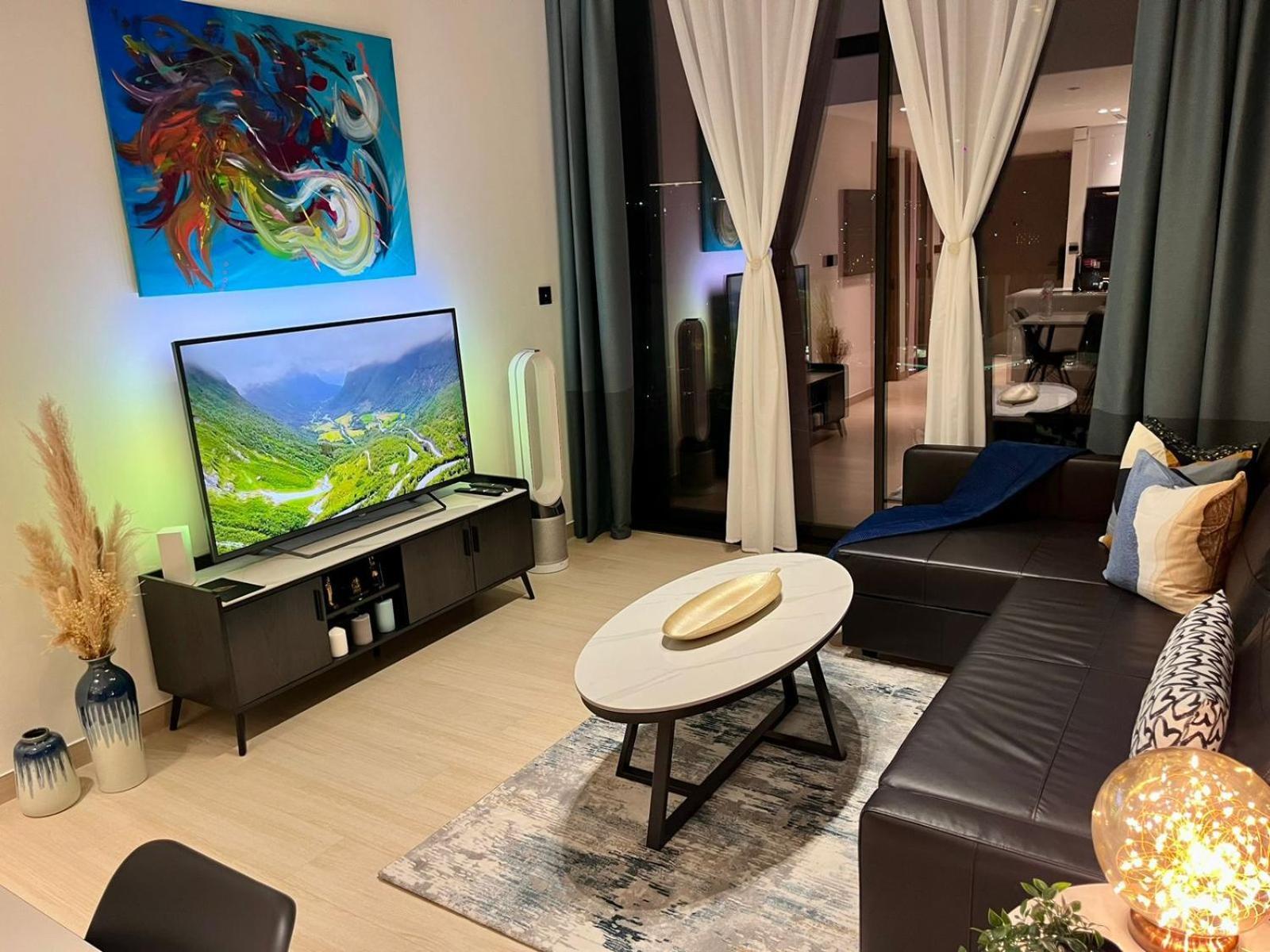 Serene 1-bedroom With Pool View In Jvc Dubai